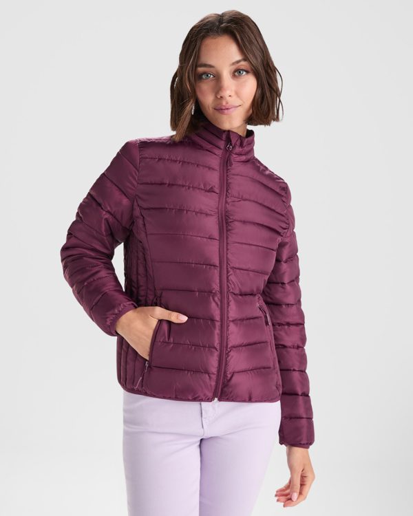FINLAND WOMAN RA5095